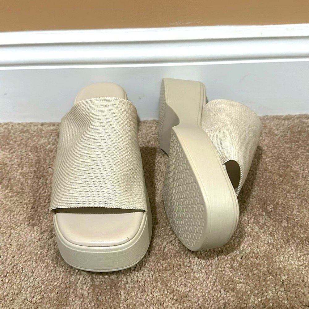 Platform sandals